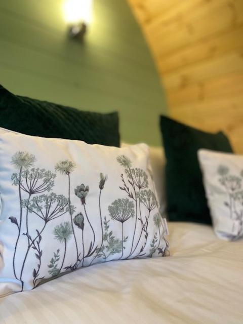 Seaview Lodges At Torlinnhe فورت ويليام المظهر الخارجي الصورة